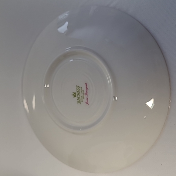 Duchess bone China England  june Bouquet teacup and saucer - Picture 4 of 6